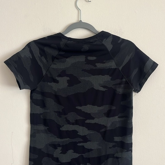 Athleta Black Fitted Short Sleeve T-Shirt Women’s | Performance Activewear Top - Picture 6 of 7